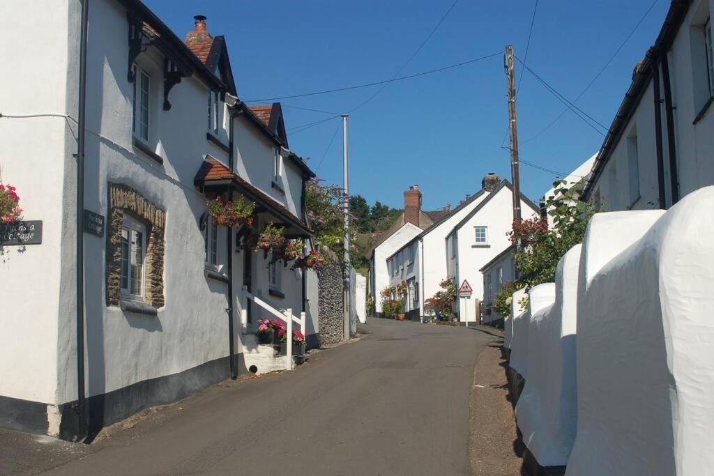 Daisy Cottage Near Broadsands Beach Berrynarbor Exterior photo